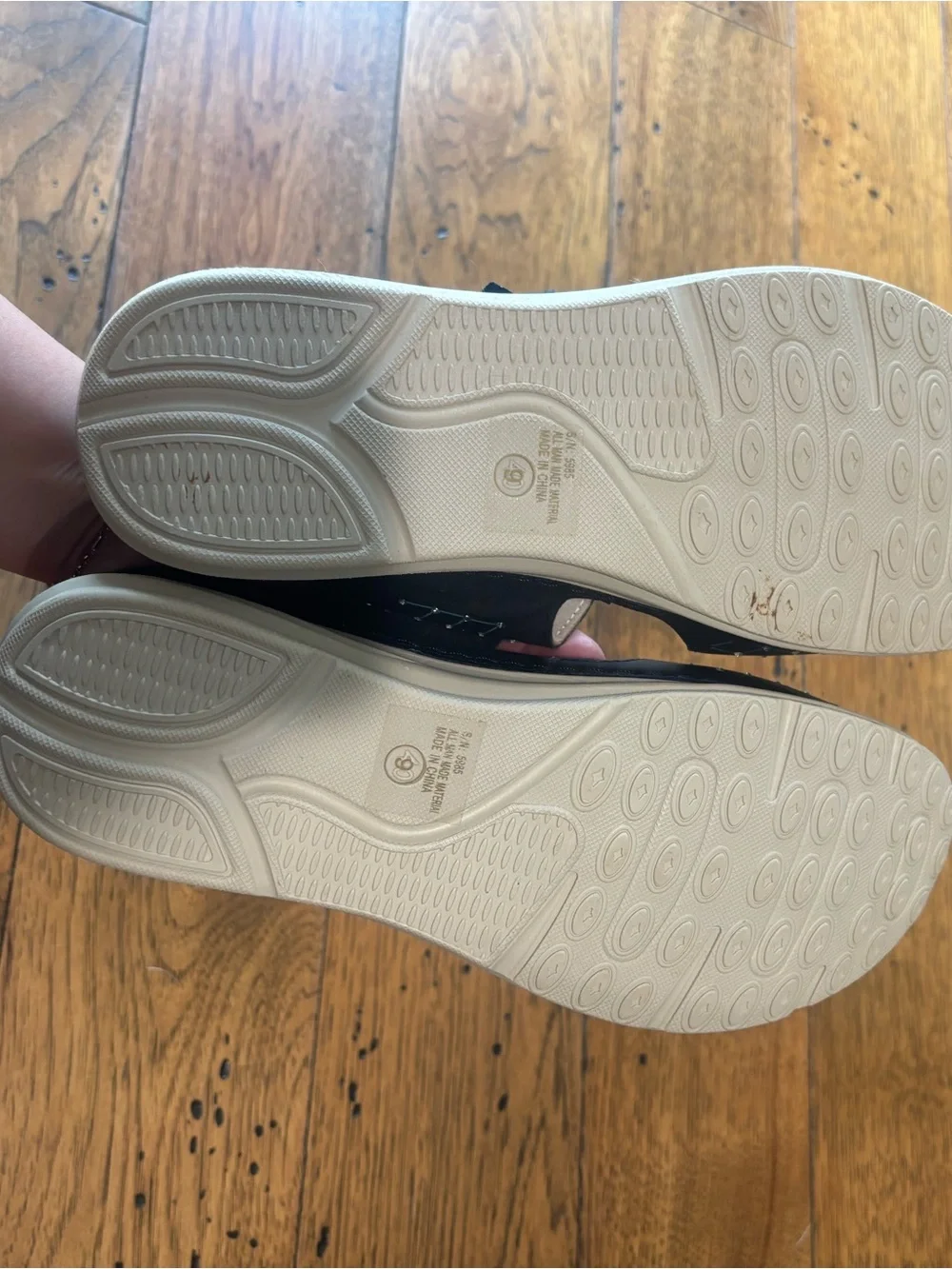 NWT Atalina Women’s Black and Blue Slip-On Sandals with Flower Accent Size 9